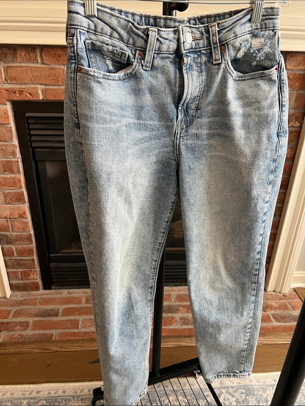Old Navy Light Blue Straight-Leg Jeans
